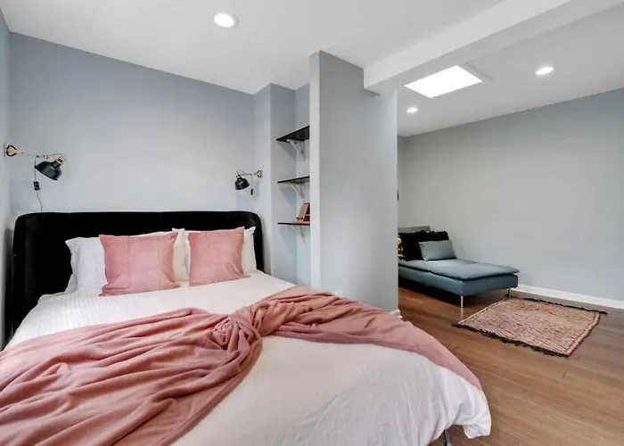Stylish Rowhome-Fishtown-Near Shops