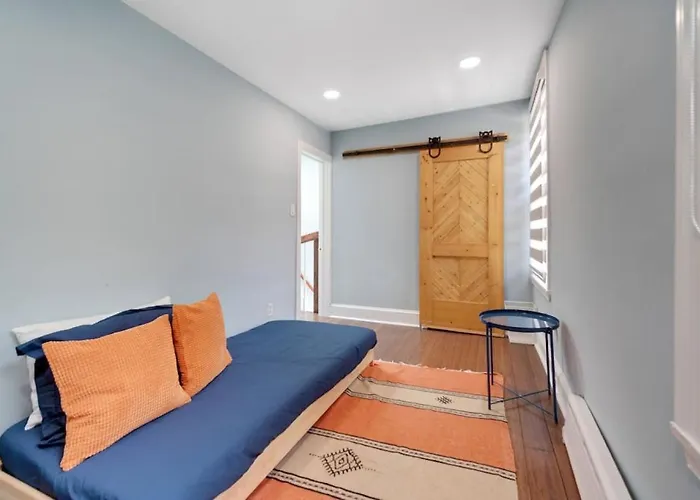 Stylish Rowhome-Fishtown-Near Shops